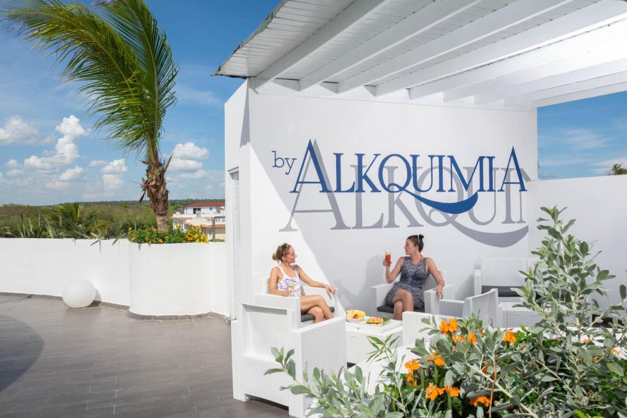 Alkquimia Hotel, Lounge And Bar Bayahibe Buitenkant foto